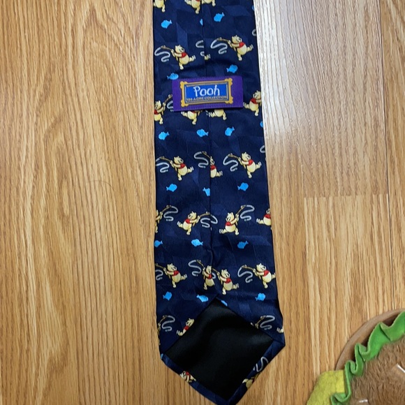 POOH 100 acre collection. 69 Inches long lined - Picture 5 of 6